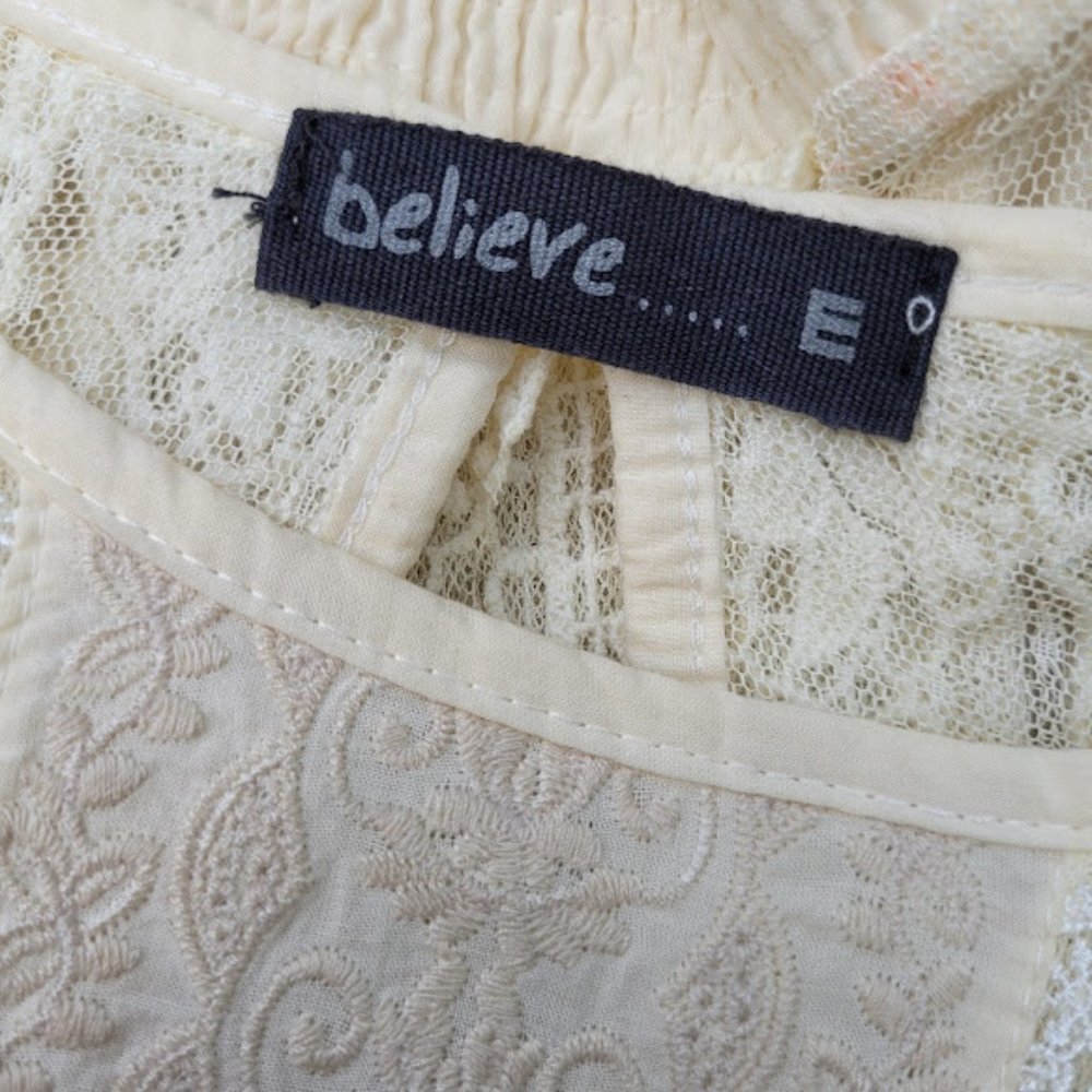 GORGEOUS Lace Open Back Cottagecore Shabby Chic Cream Boho Blouse Believe Anthro - Picture 9 of 10